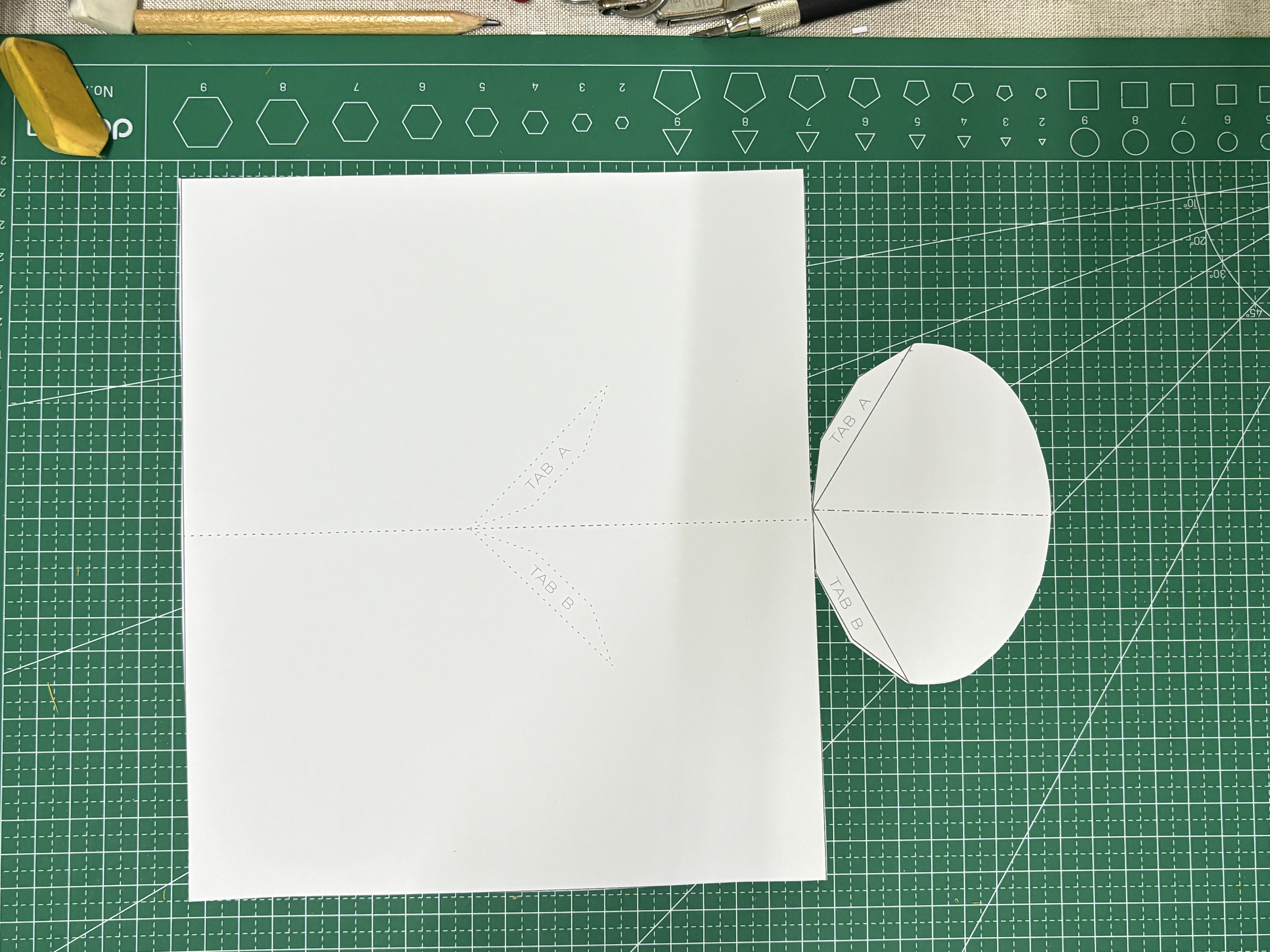 步骤 2 绘制对称 V 折基准结构