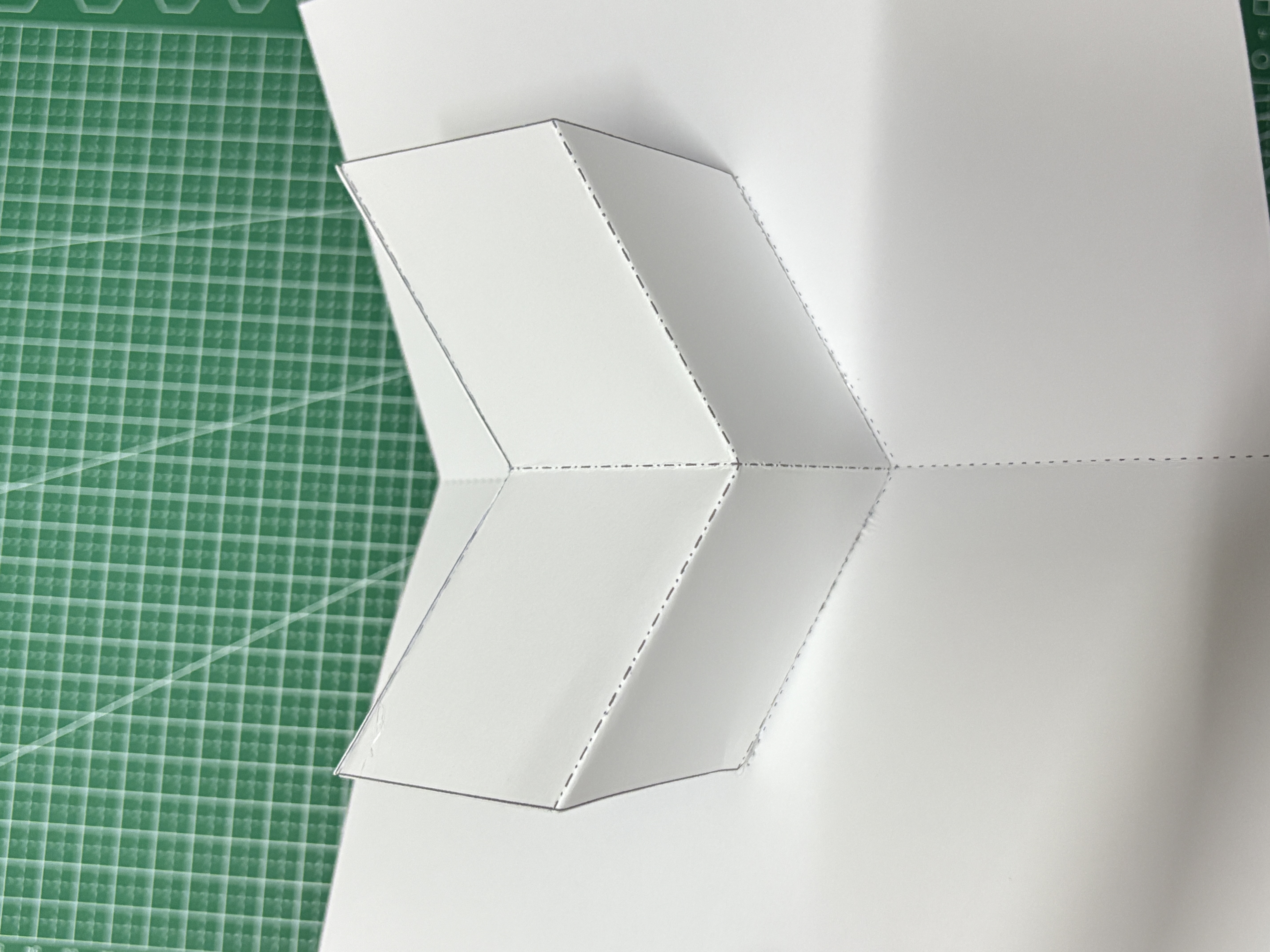 步骤 3 组装机关并检验平面展开状态